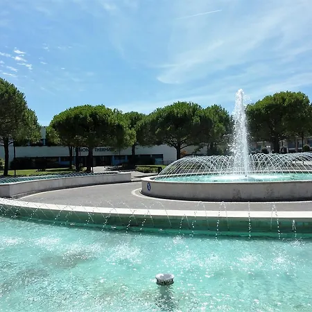 Апартаменти Molent - *